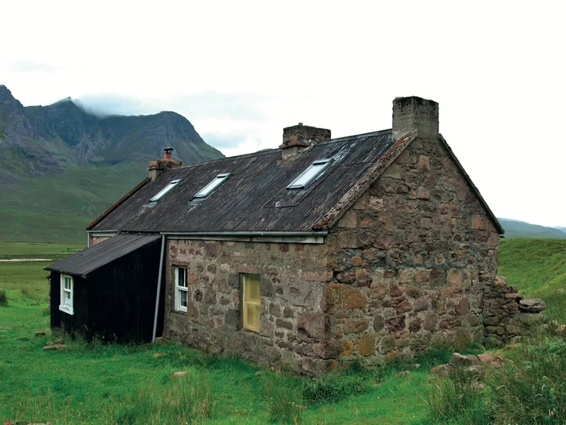 Cicerone - The Book Of The Bothy - Phoebe Smith-4